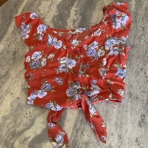 American Eagle floral top